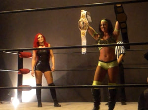 Santana Garrett vs. Saraya Knight