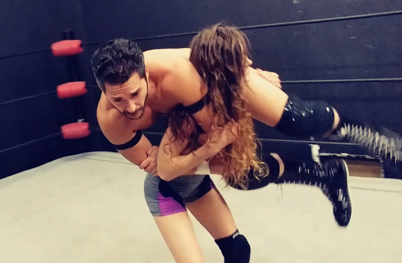 Amber Nova vs. Chasyn Rance 5 – Women Warriors Wrestling